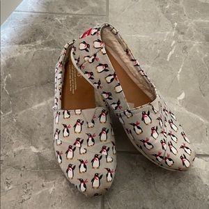 Tom’s Penguin Faux Fur CloudBound Alpargata